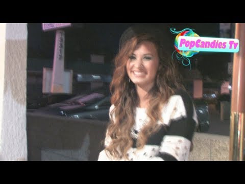 Exclusive! Demi Lovato Talks About Joe Jonas New Music, Unbroken & UFOs @ Casa Vega in Studio City!