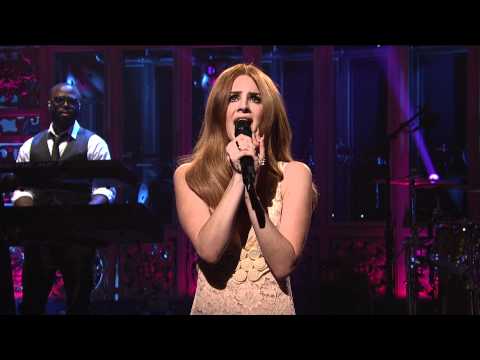 Lana Del Rey - Blue Jeans (Live on SNL)