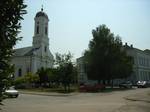 Town center of Veliko Gradiste and Orthodox church. Veliko Gradište (Serbian: Велико Градиште, pronounced [ʋělikoː ɡrâdiːʃte], Romanian: Gradiştea Mare) is a town and municipality located in Serbia, in north-east Serbia (Braničevo District), on the right bank of the Danube river and left bank of the Pek river.