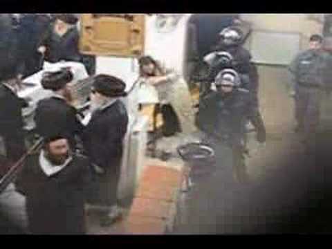 Israeli Police Attack Synagogue