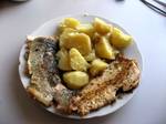 Rainbow trout and potatoes is popular in Western cuisine and is caught wild and farmed of the Pacific Ocean in Asia and North America. It has tender flesh and a mild, somewhat nutty flavor.