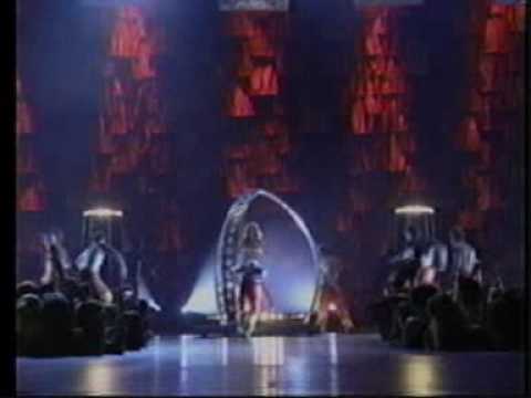 Britney Spears live MTV Music Awards 2000 - (I Can't Get No) Satisfaction & Oops!... I Did It Again