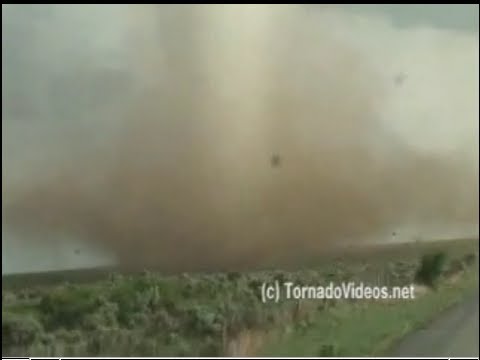 INCREDIBLE TORNADO VIDEO!! May 4, 2007 - Ellis Co., OK