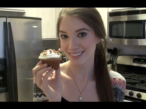 How To: Pumpkin Spice Cupcakes W/ Cream Cheese Frosting