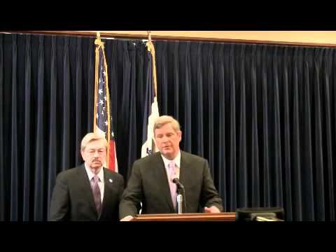 Gov. Branstad and US Ag Sec. Tom Vilsack hold joint press conference on beef safety