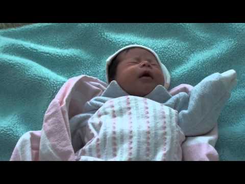 ★ Baby - 3 Week Old Yve! - TGN.TV