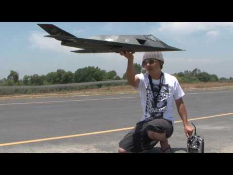 F-117 Stealth Fighter 70MM RTF EDF Flight Review! Full Retracts and Bomb Bay! AWESOME!