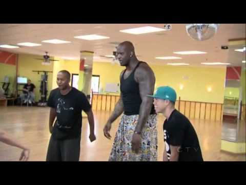 Justin Bieber Dance off vs ShaQ Best dance EVER !!!