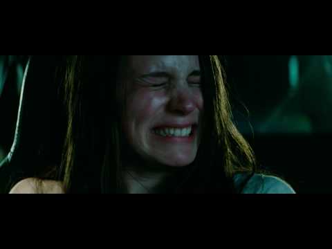 A Nightmare on Elm St (2010)- Official Trailer