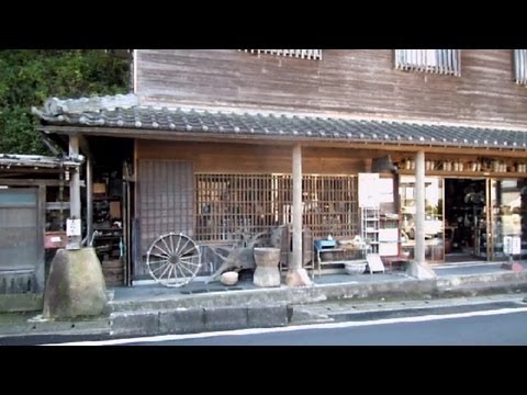 Exploring Old Japanese Antique Shop!