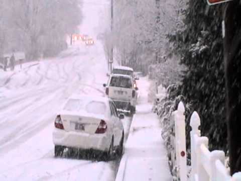 Cars Sliding & Crashing in Bountiful, UT, 400 north bountiful ut 1/21/2012