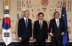 EU-South Korea Summit with, from left to right: Herman Van Rompuy, President of the European Council, Lee Myung-bak, President of South Korea and José Manuel Barroso, President of the EC