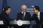 EU-South Korea Summit with, from left to right: José Manuel Barroso, President of the EC, Herman Van Rompuy, President of the European Council and Lee Myung-bak, President of South Korea