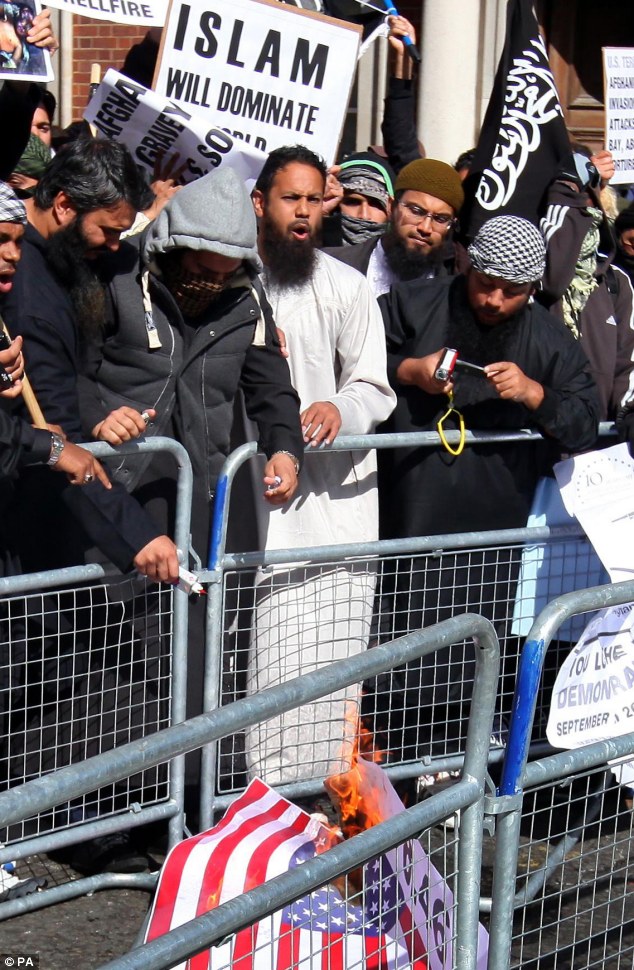 >Londonistan Mohamadeens Burn US Flag, Stab EDL Members