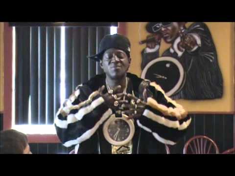 Flavor Flav reveals his secret recipe