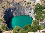 The Big Hole, as miners arrived in their thousands the hill disappeared and subsequently became known as the Big Hole. From mid-July 1871 to 1914, 50,000 miners dug the hole with picks and shovels, yielding 2,722 kg of diamonds.