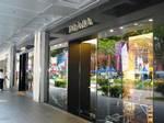 KLsc1 - Fashion house, shops like Gucci and Prada are commonly found in Orchard Road, Singapore. (sc1)