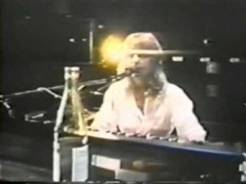 Fleetwood Mac - You make loving fun 1977 LIVE Full version