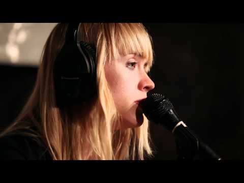 Wye Oak - Civilian (Live on KEXP)