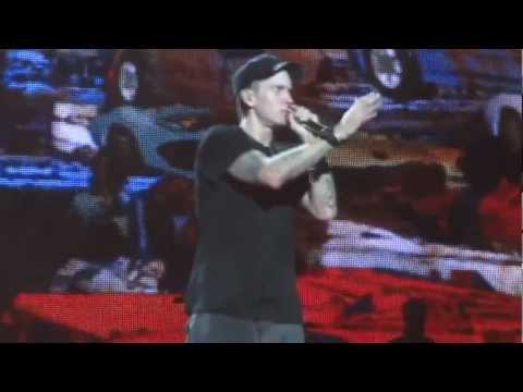 Eminem : Live in Montreal (2011) Full Concert HD