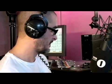 Zane Lowe vs Chris Moyles