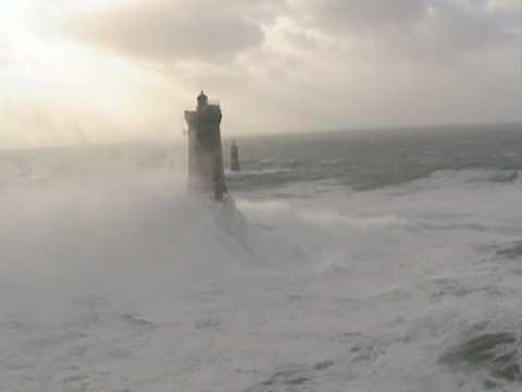 Storm in Brittany - Hurricane winds - Heavy Weather Sailing