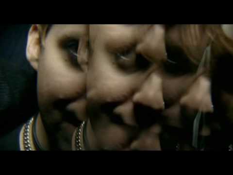 Kaiser Chiefs - Everyday I Love You Less and Less