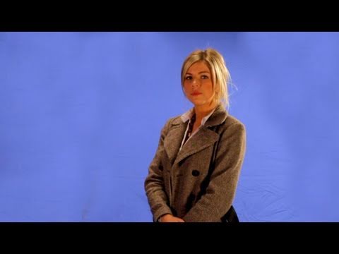 DIY Blue Screen / Green Screen & Lighting - Filmmaking Tutorial 9