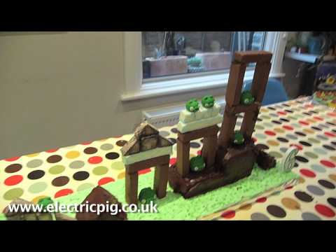 Playable Angry Birds birthday cake