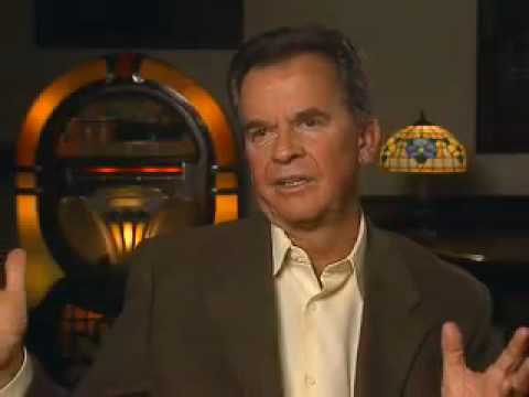 Dick Clark discusses the genesis of New Year's Rockin' Eve - EMMYTVLEGENDS.ORG