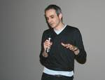 Olivier Assayas à l'avant-première de L'Heure d'été diffusée à l'UGC Ciné Cité Les Halles, à Paris.