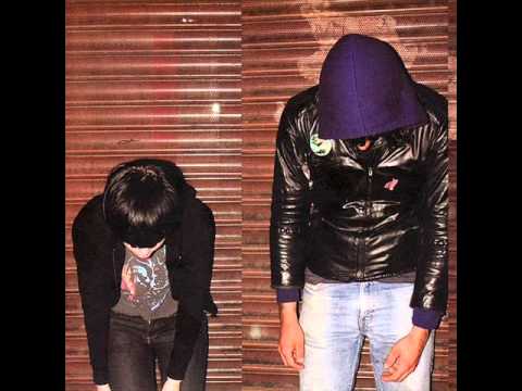 Crystal Castles - Courtship Dating (Audio)