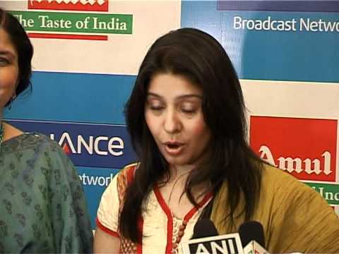 Bollywood World - Sunidhi Chauhan Relives Her Manthan Experience - Latest Celeb News