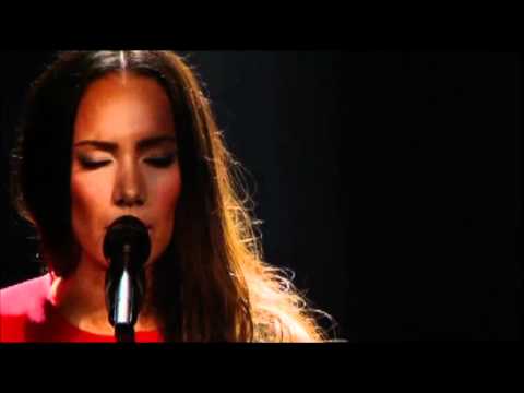 Leona Lewis - Hurt - X Factor Final - 2011