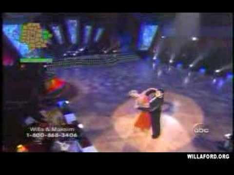 Willa Ford and Maksim Chmerkovskiy dance the Fox Trot