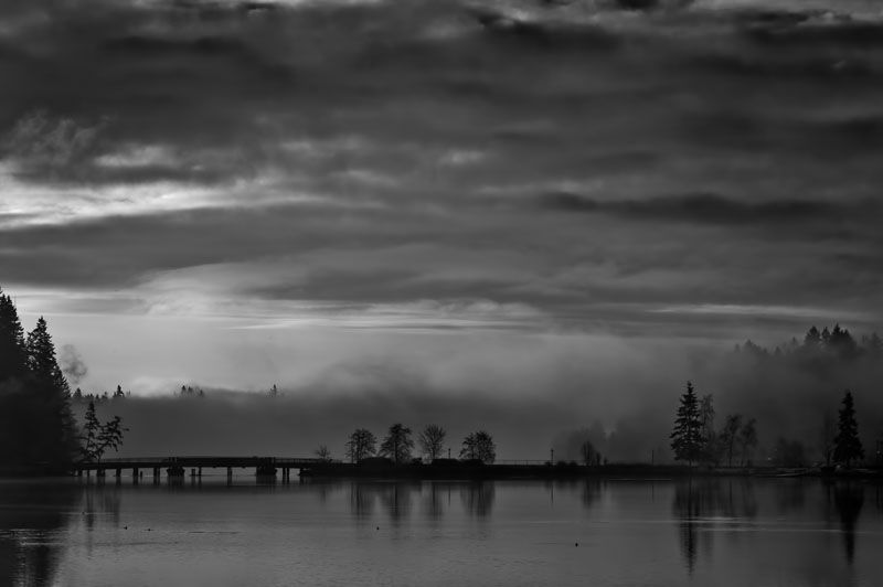 lake-mist-B&W