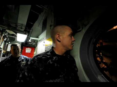 How the submarine escape hatch works