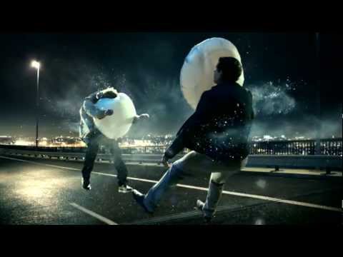 Mercedes-Benz.tv: B-Class Commercial 'Thanks, Airbag'