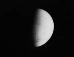 2000/11/22 South Pole as viewed by Mariner 9 on Mars Approach - Mariner 9 took this picture of Mars at 3:38 a.m. PST, November 11, 1971., during its approach to the planet. The south polar cap (at the bottom of the planet disc) shines dimly through the ap