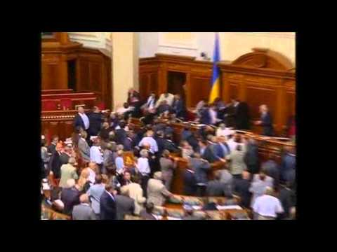 Raw Video: Fight Erupts in Ukrainian Parliament