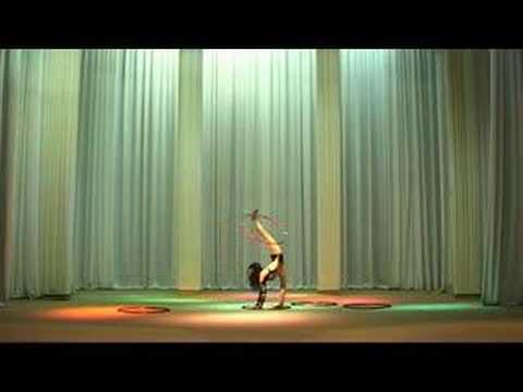 ANNA STANKUS HULA-HOOPS WITH CONTORTION