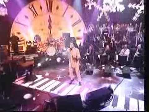 Tom Jones - It's Not Unusual (Live)