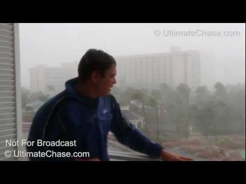 INSANE Hurricane Irene Wind Video - Nassau, Bahamas - HD Video