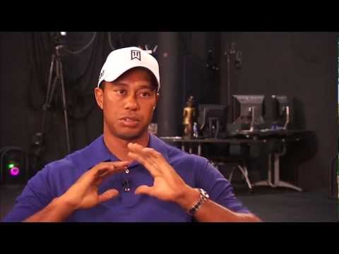 Tiger Woods playing Kinect on Tiger Woods PGA TOUR® 13