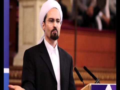 Irshad Manji & Lesbian Islam - Shaykh Hamza Yusuf