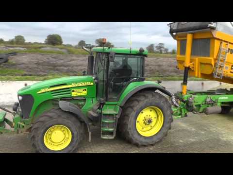 Maize 2011 - Pit-work with Volvo L70C and John Deere 6810.