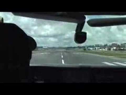 Aerotaxis SA Cessna 182 Landing at Guatemala City