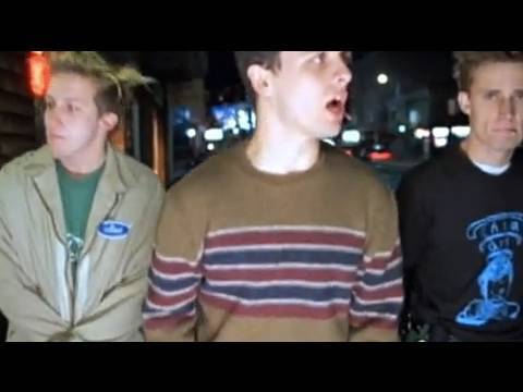 Green Day - When I Come Around [Official Music Video]