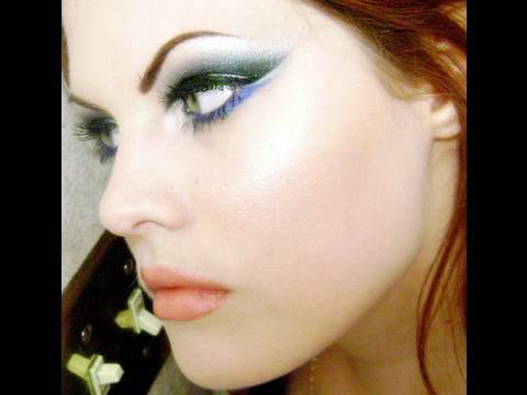 Glam Rock Make Up Tutorial Featuring Apocalipstick Cosmetics