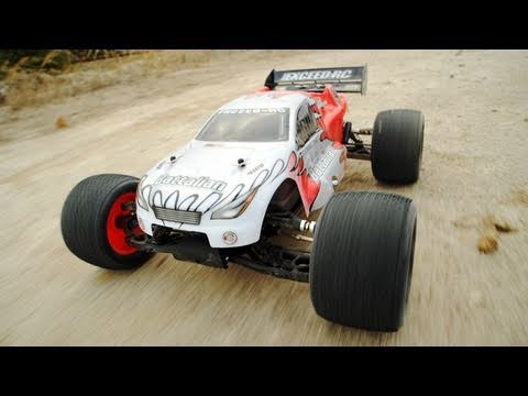 1/8th Exceed Nitro Gas Battalian Truggy Review